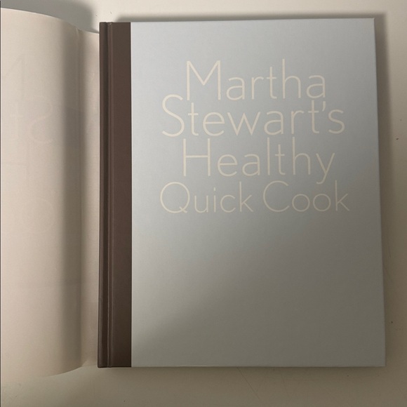 Martha Stewart's Healthy Quick Cook Book - Picture 5 of 6